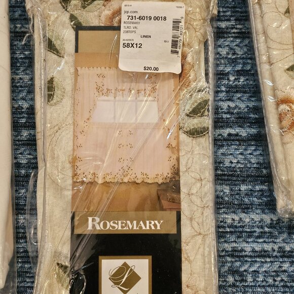 Curtains - Picture 7 of 10